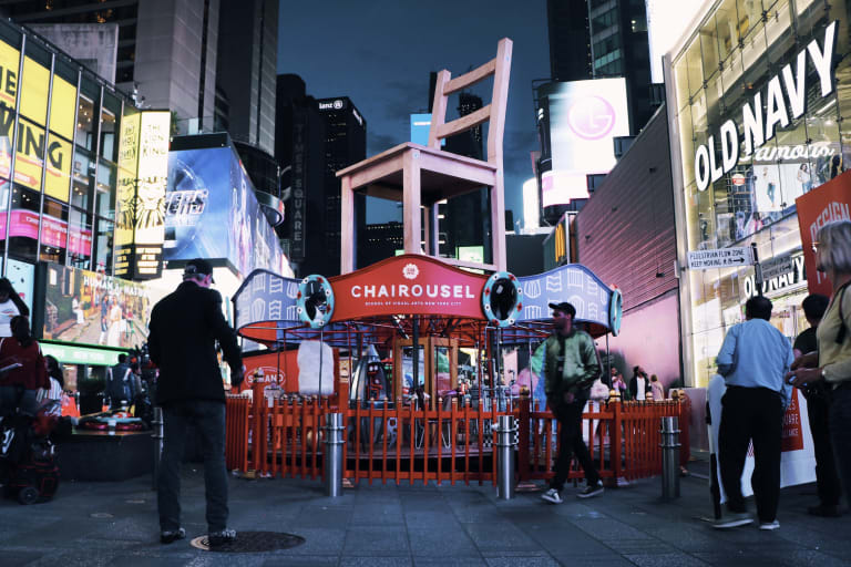 An image of the new public exhibition of 3D art by students from SVA’s BFA Design and BFA Interior Design programs<span class="redactor-invisible-space">. “Chairousel”<span class="redactor-invisible-space"> is currently up in New York City’s Times Square, by Kevin O’Callaghan.<span class="redactor-invisible-space"></span></span></span>
