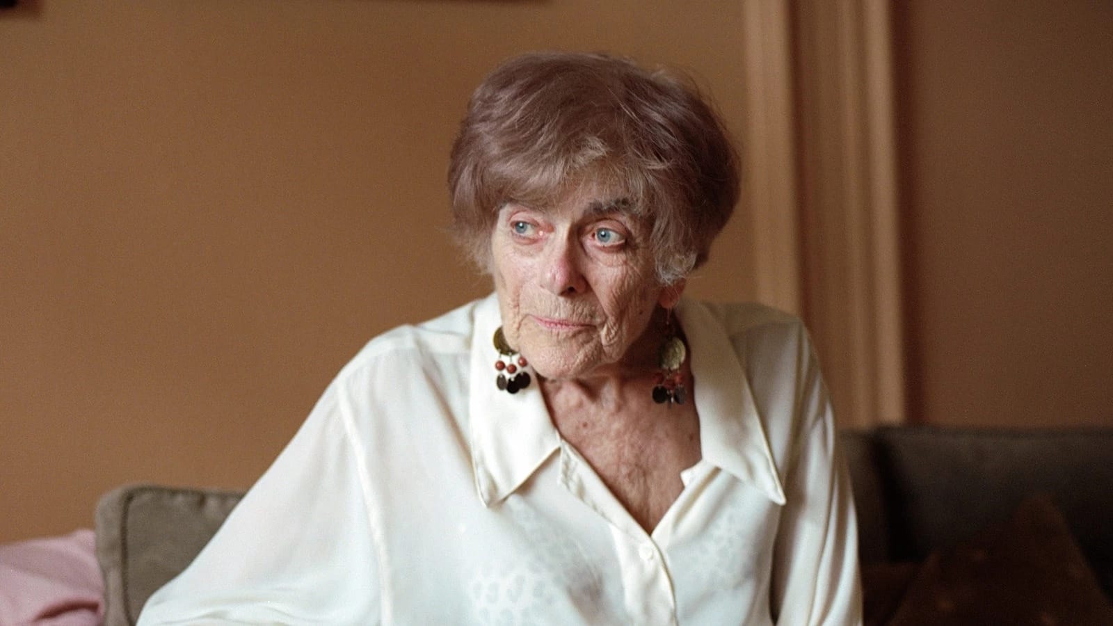 Photo of Frances Fox Piven, contemplative