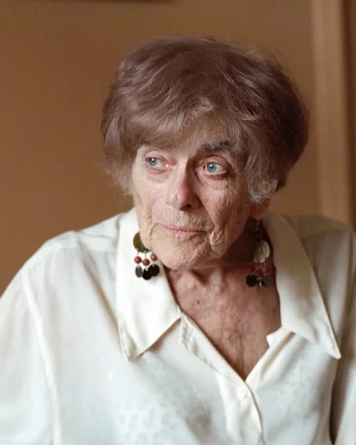 Photo of Frances Fox Piven, contemplative